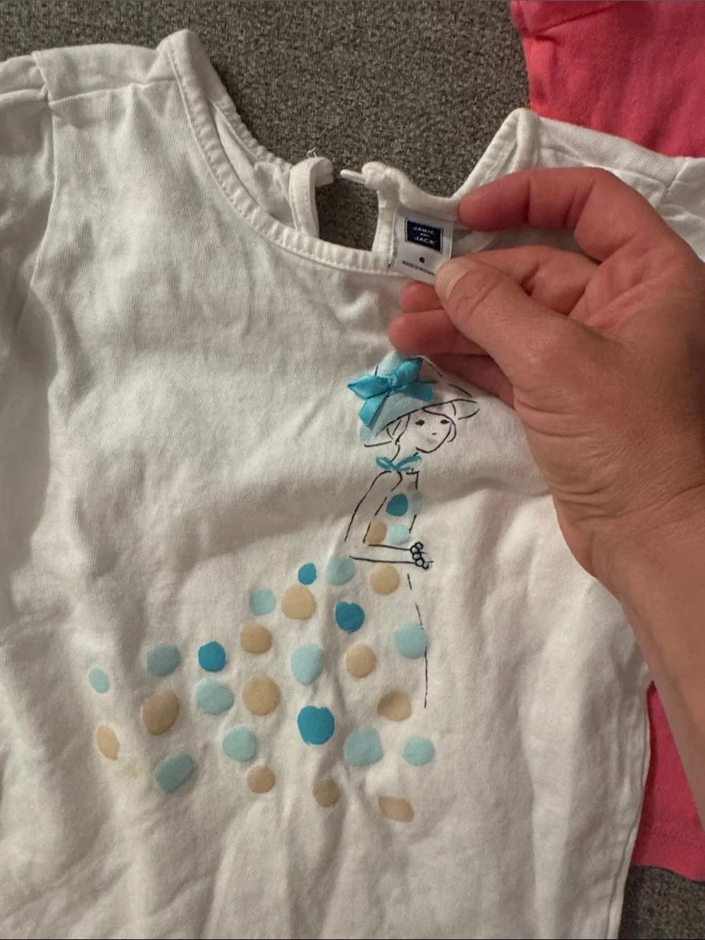 5/$15- Shirt bundle size 6